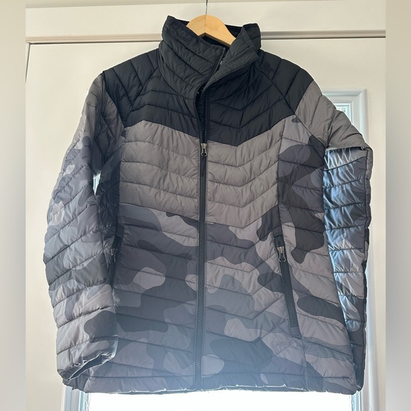 ⭐️Host Pick⭐️ Columbia Women’s Omni Heat Full Zip Camo Jacket - Picture 3 of 15